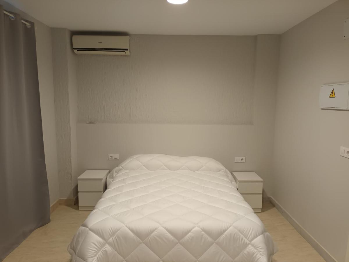 Hostal Cerro Del Castillo フミーリャ エクステリア 写真