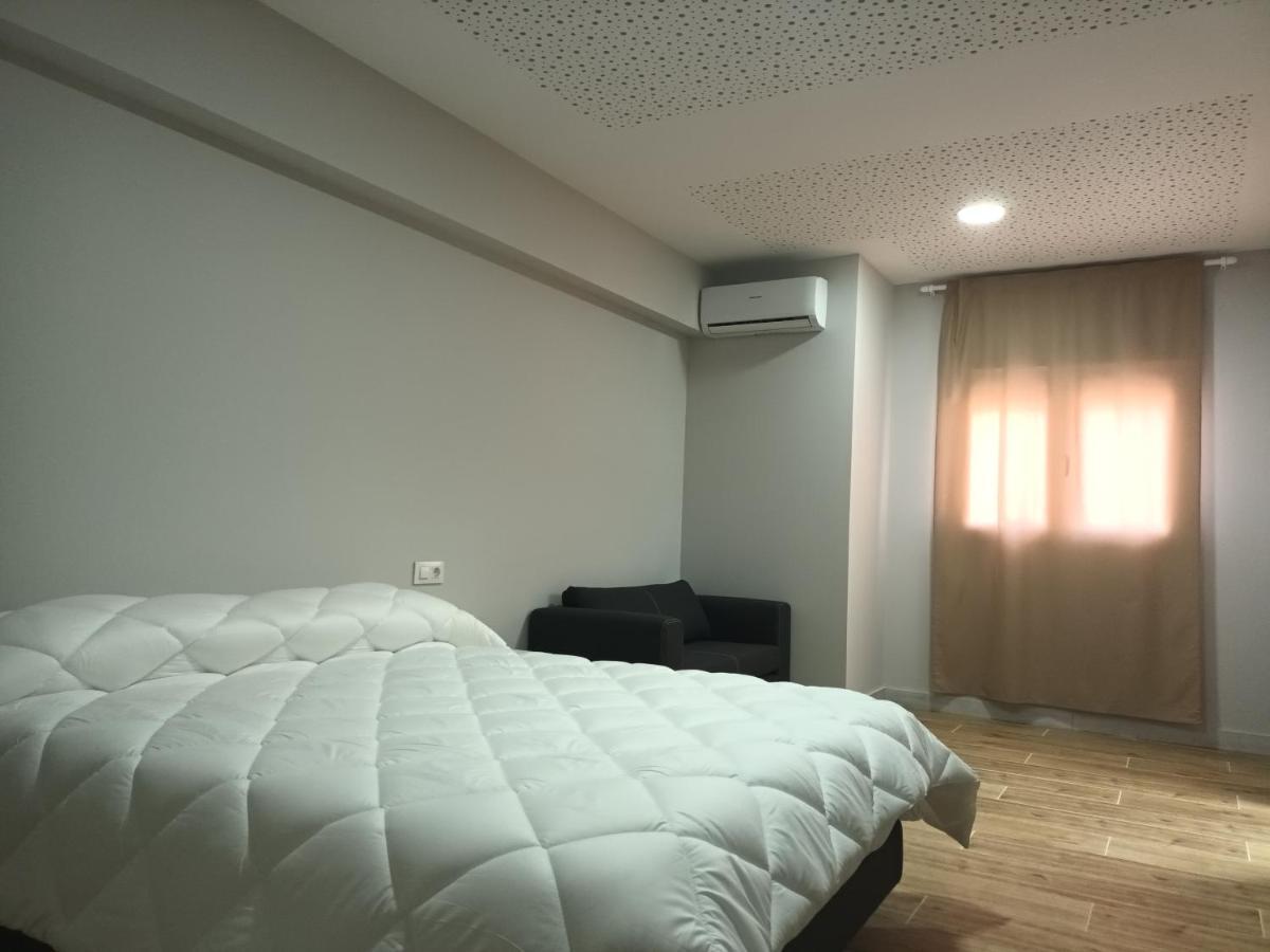 Hostal Cerro Del Castillo フミーリャ エクステリア 写真